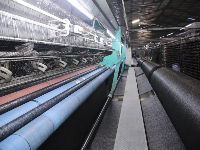 Paranet Bangunan — Proses tenun industri Yo Tarpaulin